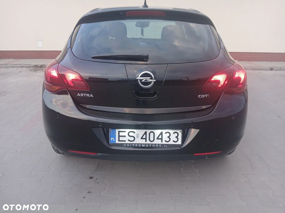 Opel Astra 1.7 CDTI DPF Cosmo - 17