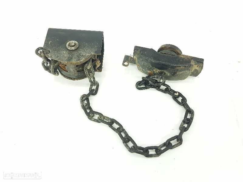 SUPORTE DA RODA SUPLENTE TOYOTA LAND CRUISER J15 - 1