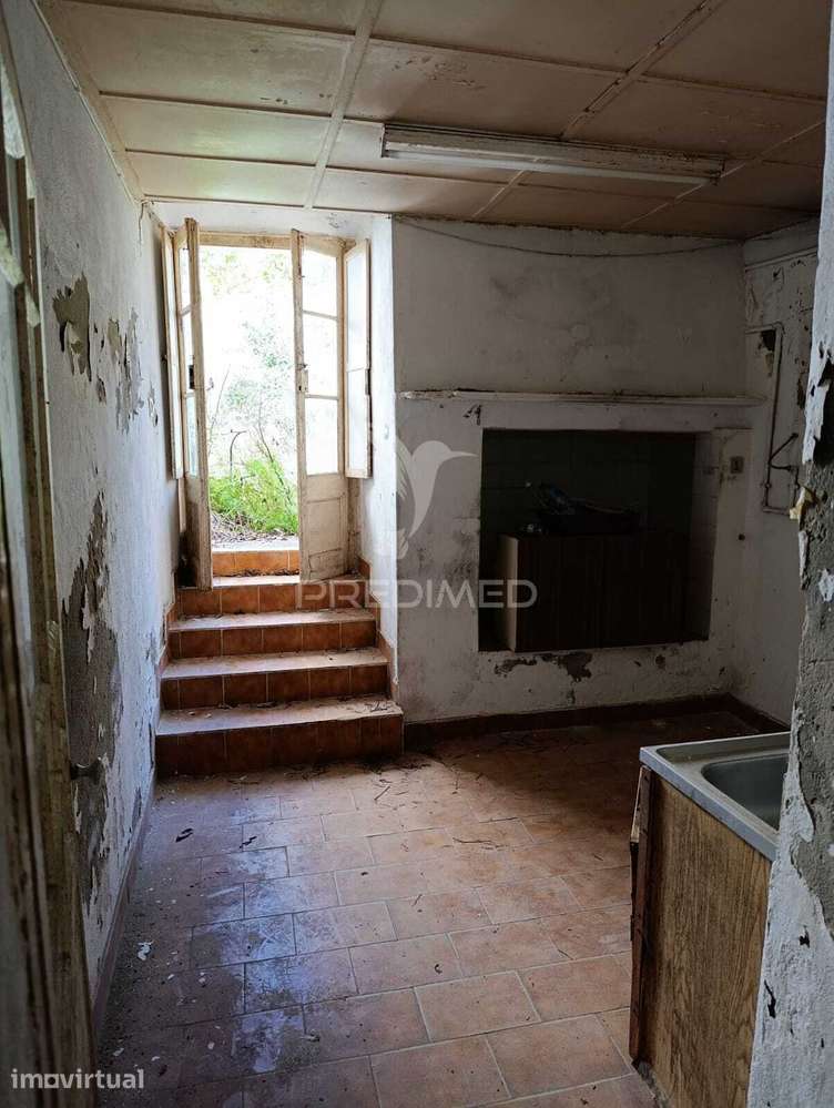 Moradia T3 Para Recuperar, Centro Histórico de Santiago do Cacém. - Grande imagem: 3/23