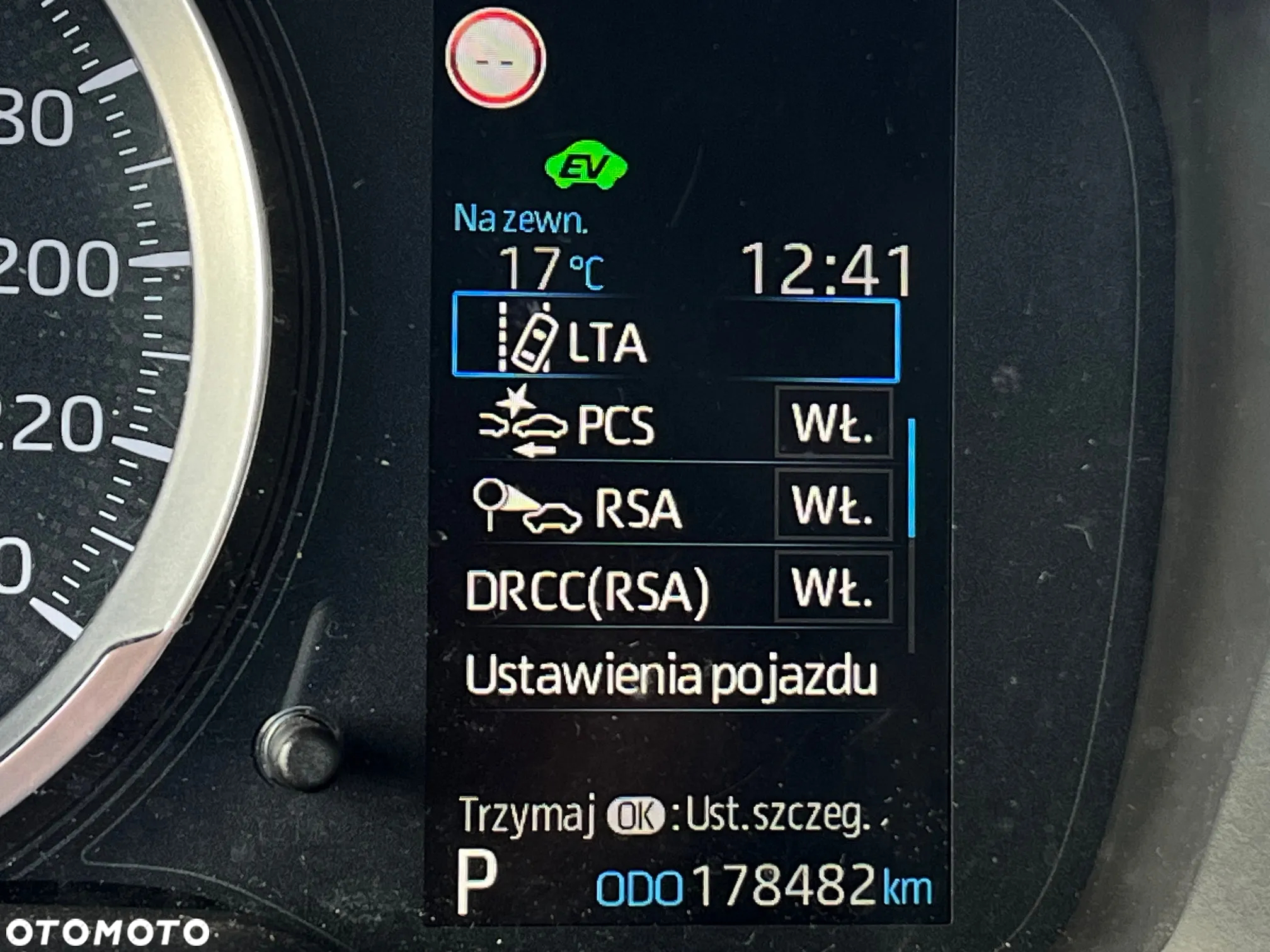 Toyota Corolla 1.8 Hybrid Comfort - 20