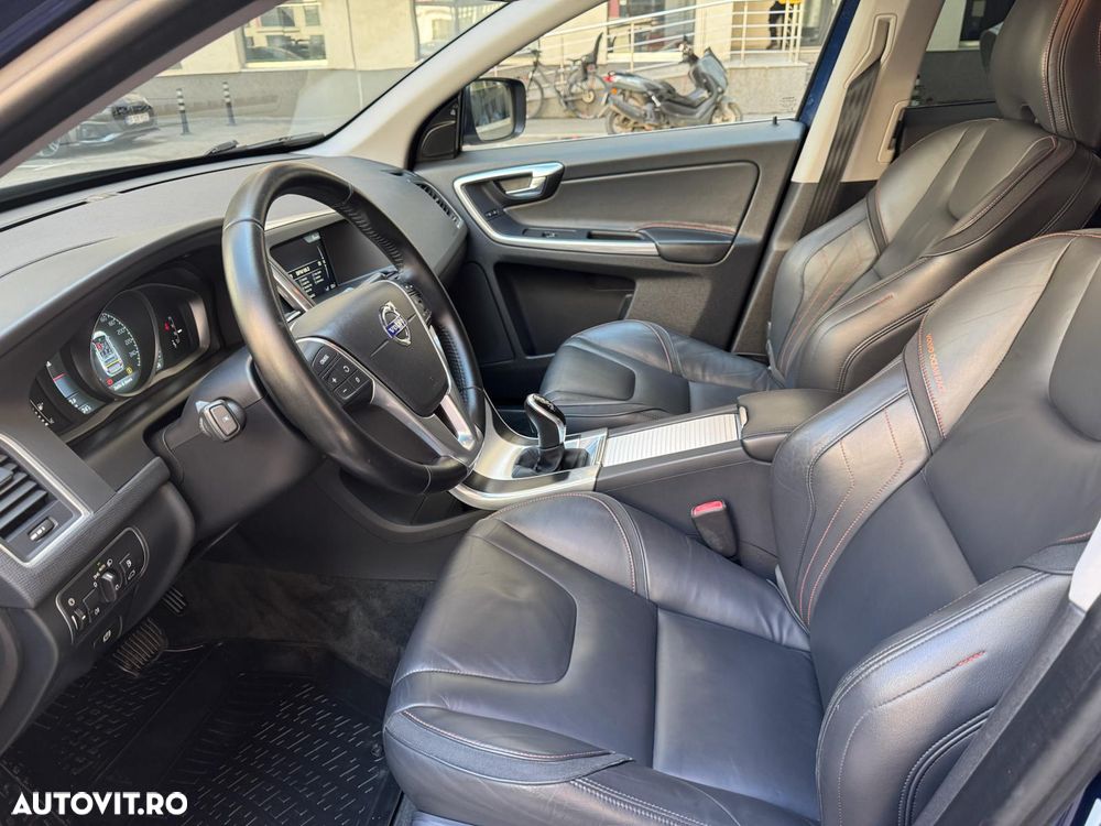 Volvo XC 60 D5AWD Ocean Race - 9