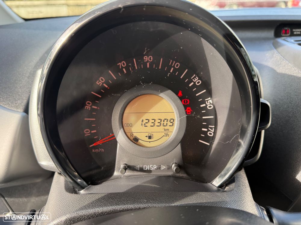 Peugeot 108 1.2 PureTech Active - 19