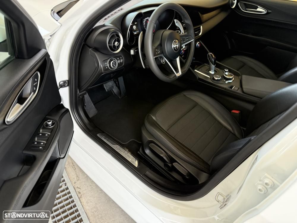 Alfa Romeo Giulia 2.2 D Super AT8 - 14