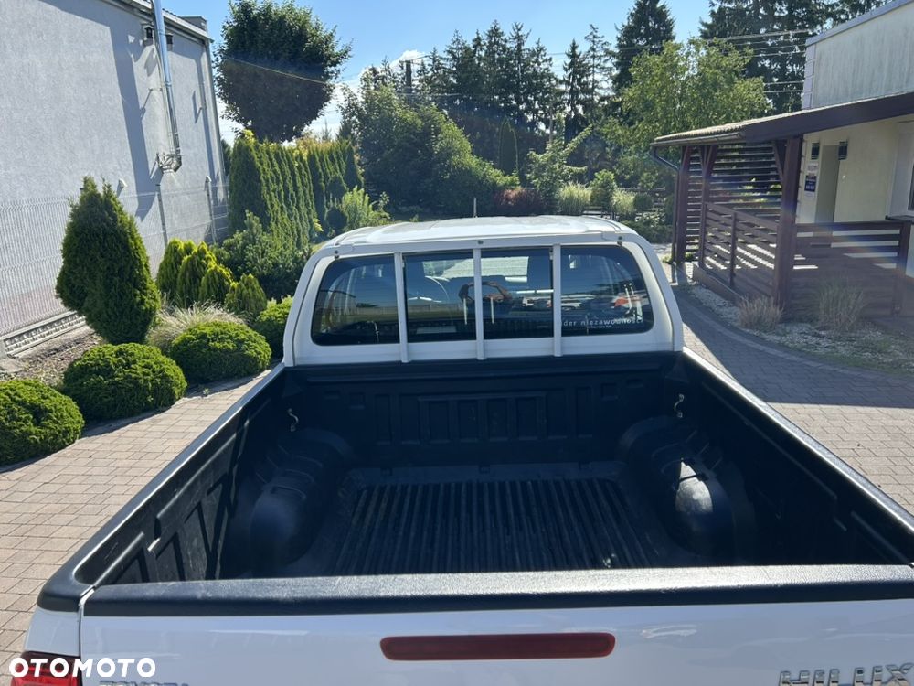Toyota Hilux 2.4 D-4D Double Cab DLX 4x4 - 9