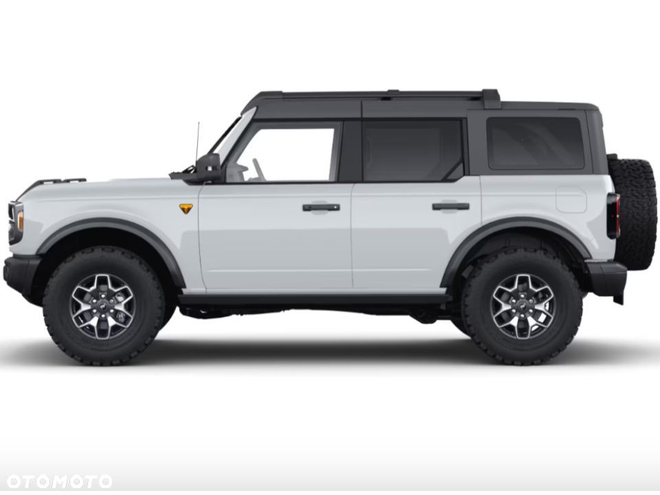 Ford Bronco - 8