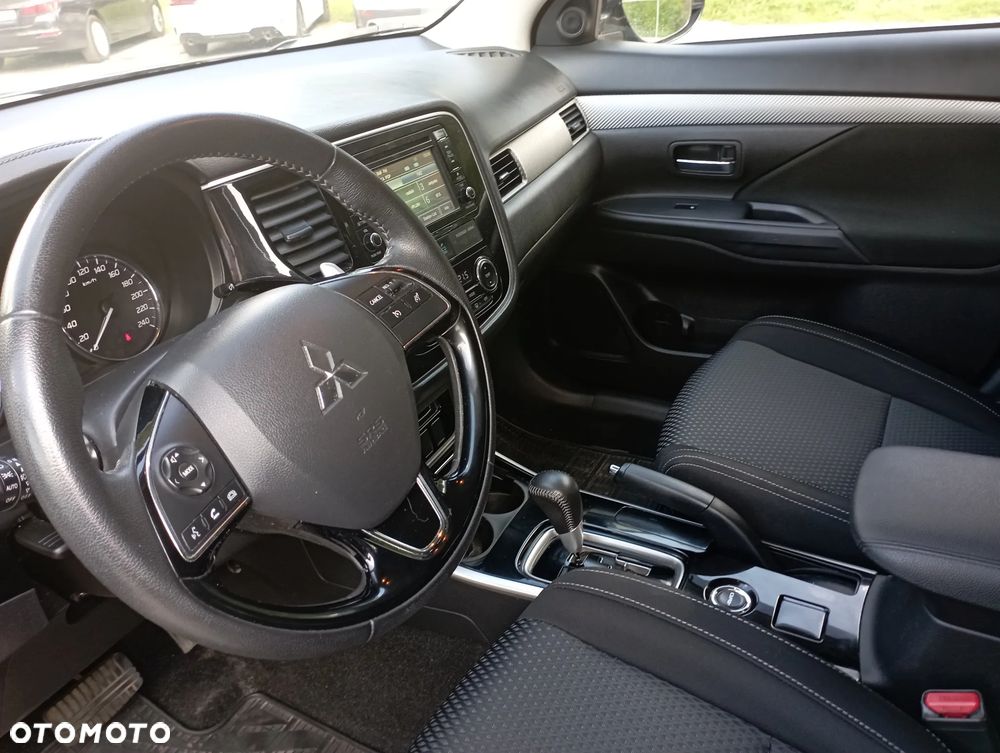 Mitsubishi Outlander 2.0 Intense 4WD CVT - 3