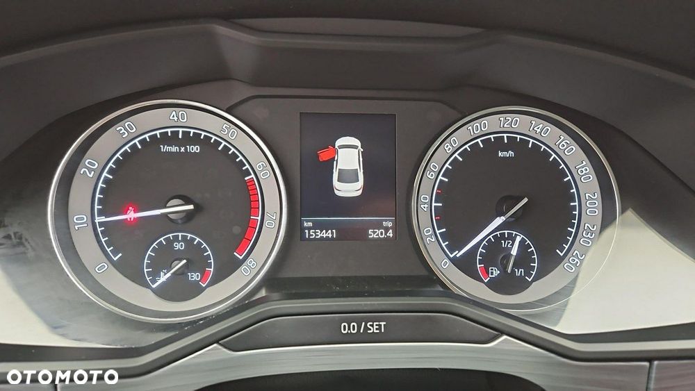 Skoda Superb 1.5 TSI Ambition - 14