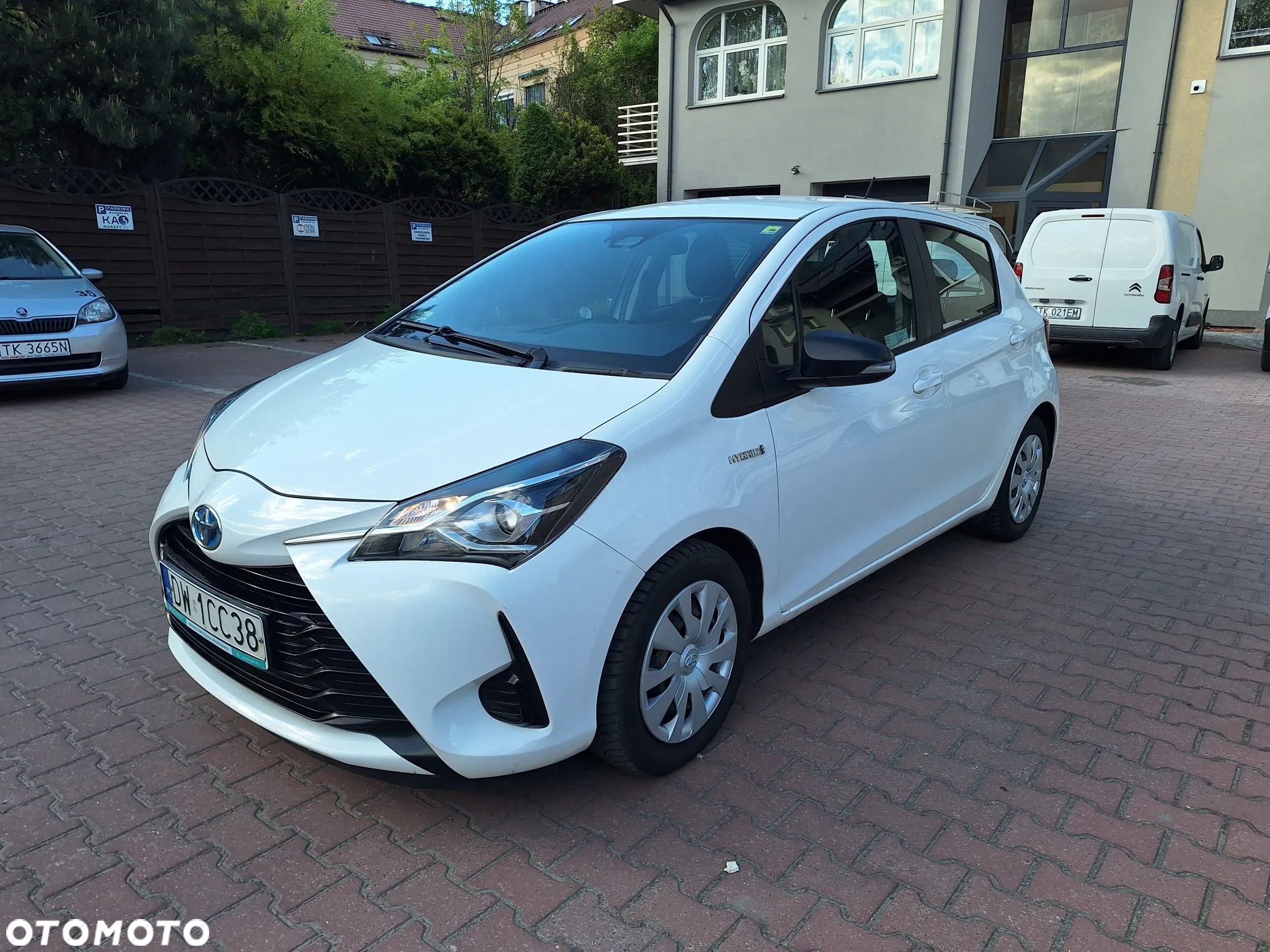 Toyota Yaris - 1