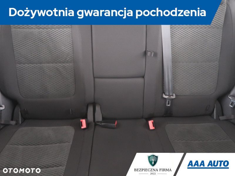 Volkswagen Golf Plus - 12
