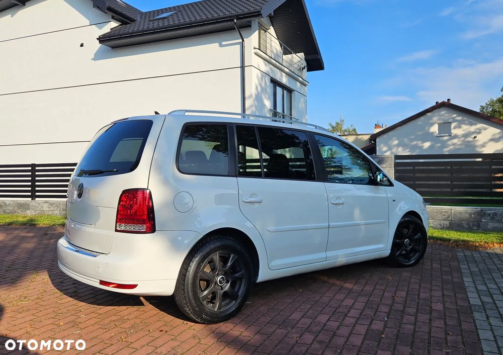 Volkswagen Touran 2.0 TDI DPF R-Line Edition - 14