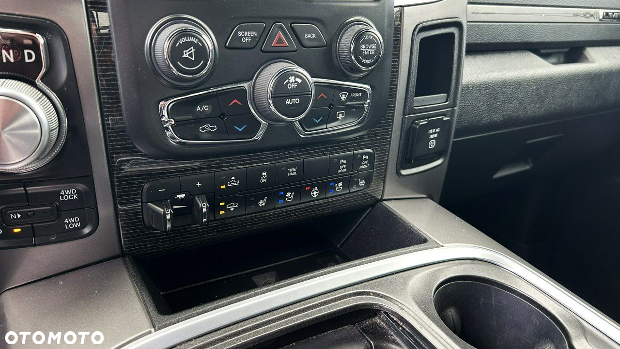 Dodge RAM - 8