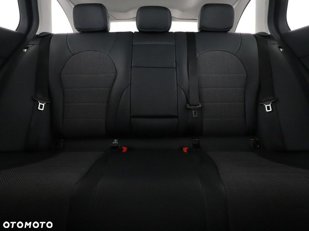 Mercedes-Benz Klasa C 180 9G-TRONIC Avantgarde - 19