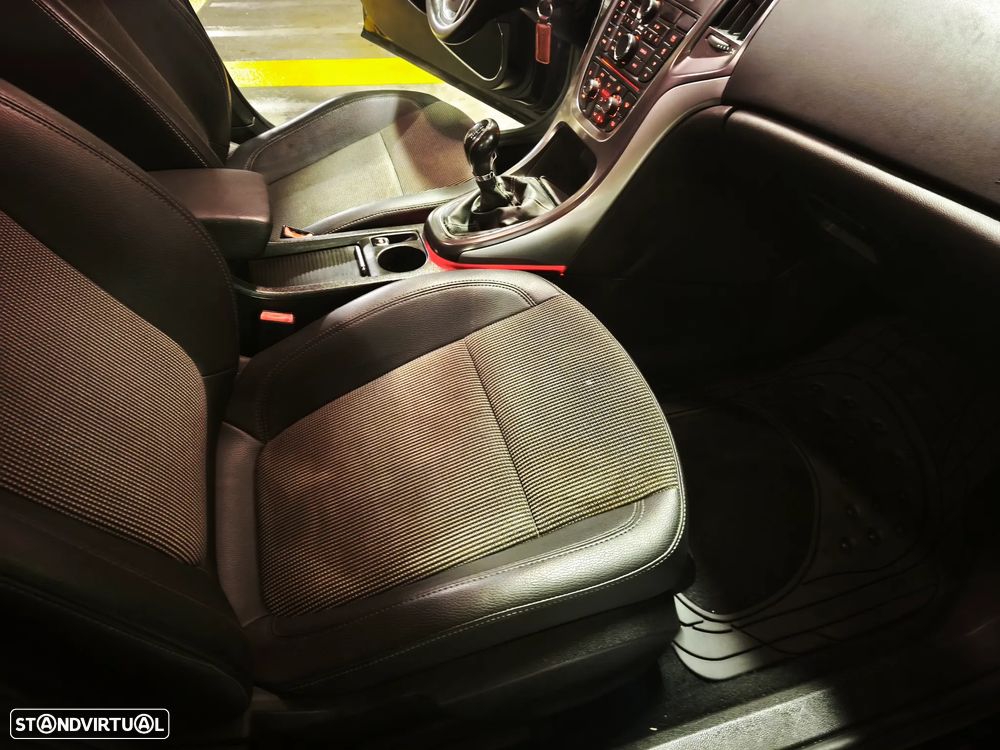 Opel Astra Sports Tourer 1.7 CDTi Cosmo - 18