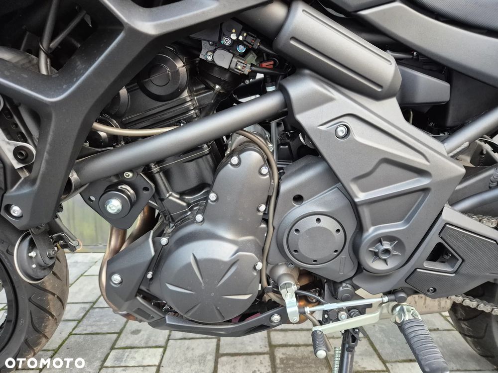 Kawasaki Versys 650 - 22