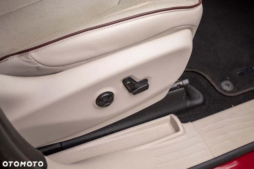 Chrysler Pacifica - 24