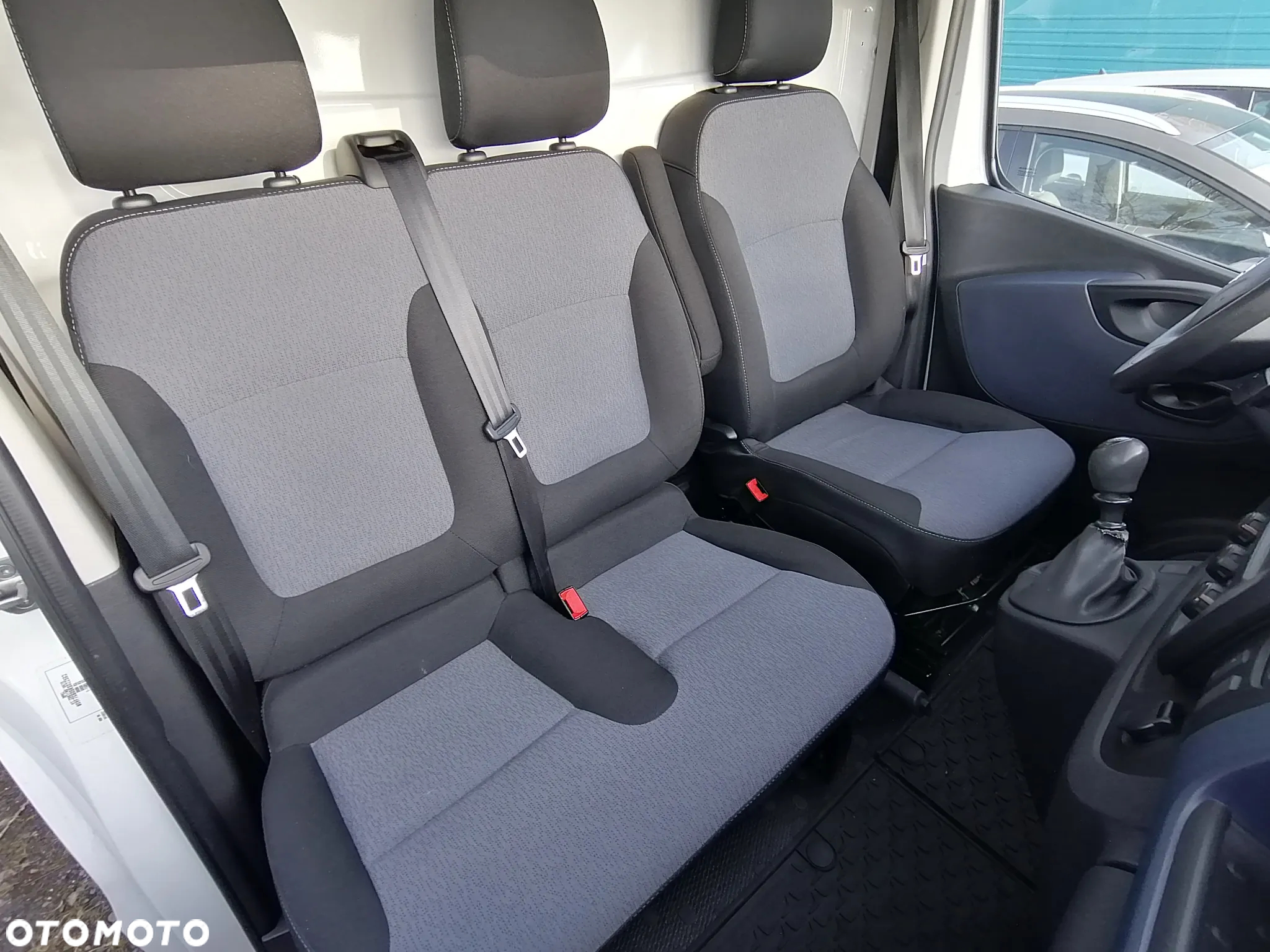 Opel Vivaro - 14