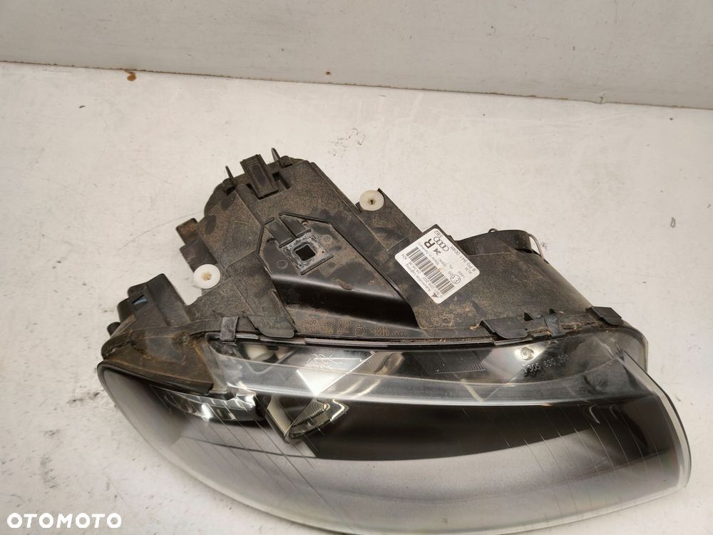 audi a3 8p lampa prawy przód 8p0941004k - 2