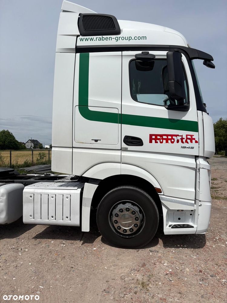 Mercedes-Benz Actros 1845 - 9