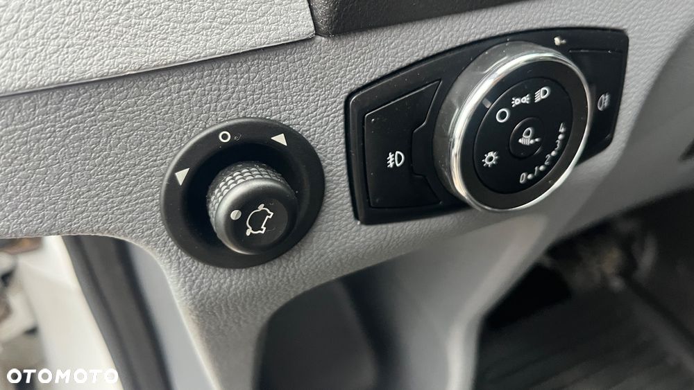 Ford TRANSIT MAX - 12