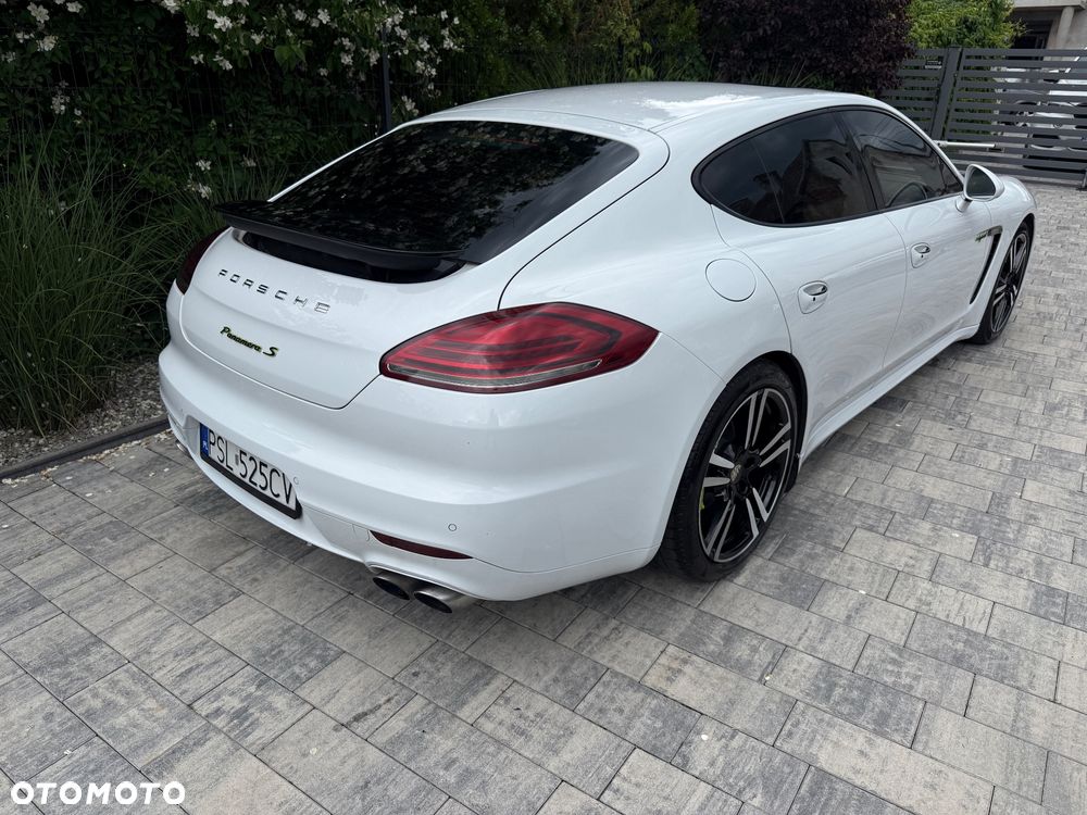 Porsche Panamera - 34