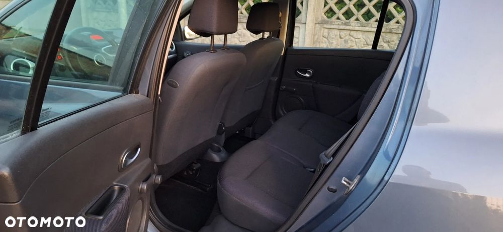Renault Clio 1.2 16V 75 Dynamique - 8