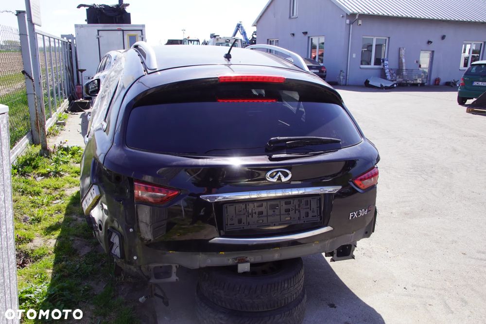 Auto na części - Infiniti FX30d S II 3.0 D 238 KM V9X RE7R01A GAC 2013R Silnik Skrzynia Zderzak Drzwi Klapa Lampa Relingi Szyby Lusterko Klamka Deska Kokpit Sterownik Moduł Czujnik Licznik Wyświetlacz Panel Kierownica - 6