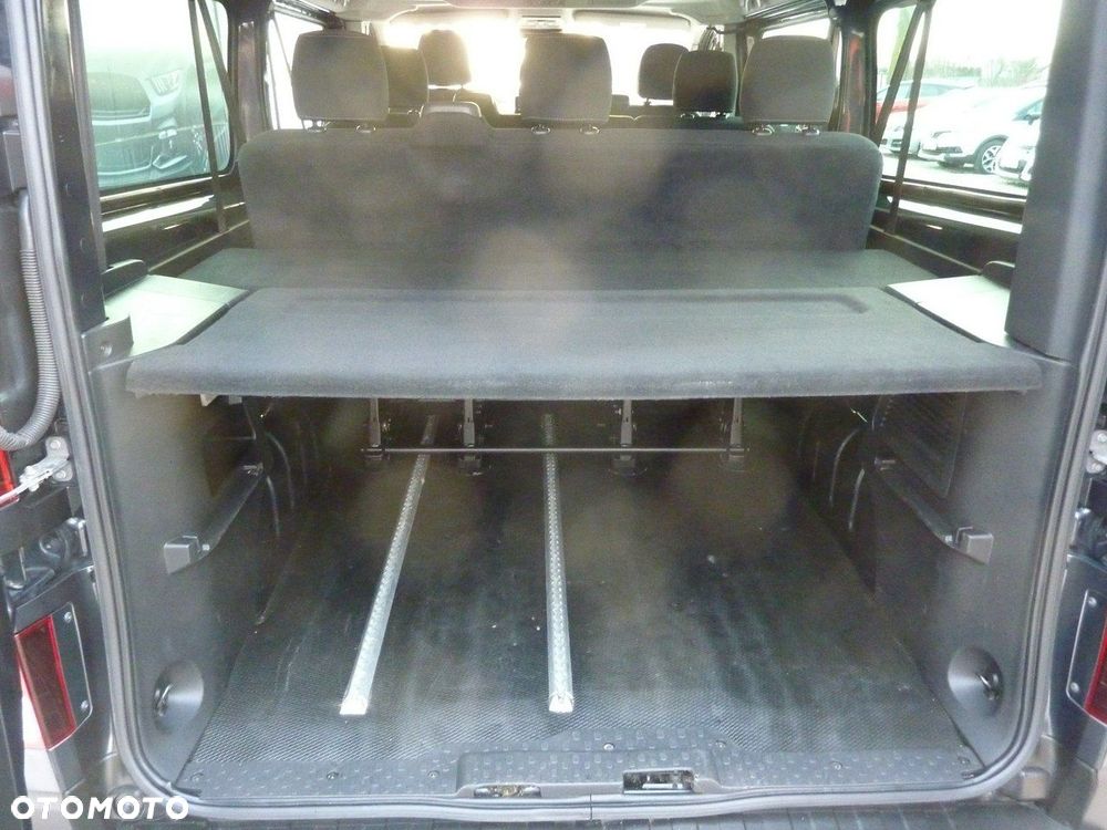 Renault Trafic - 18