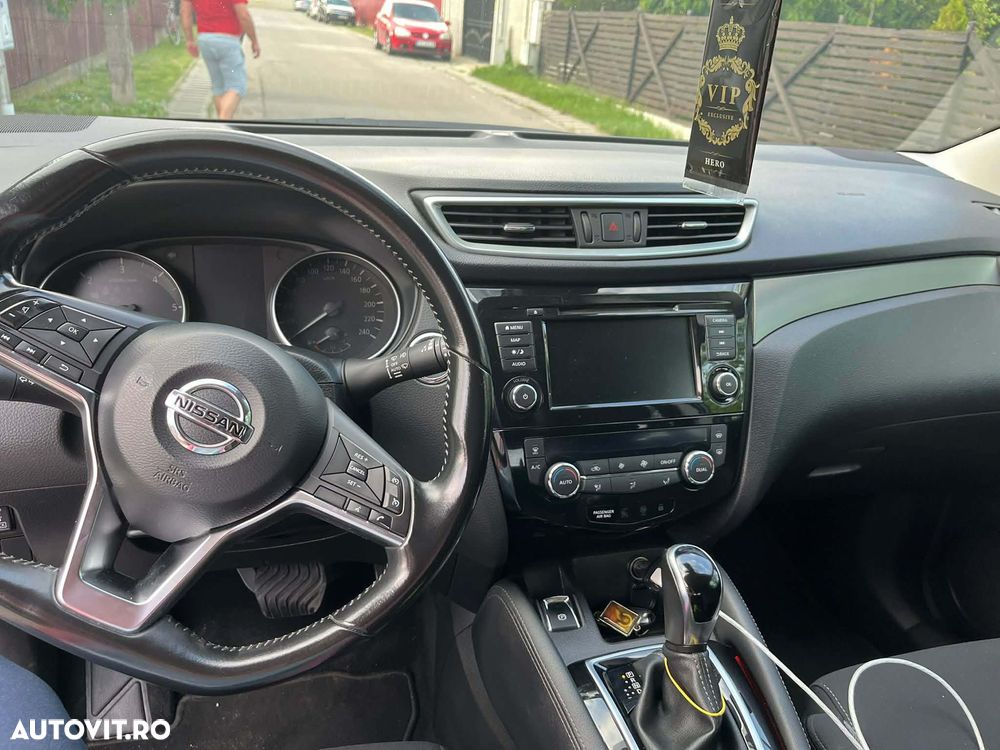Nissan Qashqai 1.7 dCi Xtronic ALL-MODE 4x4i TEKNA - 6