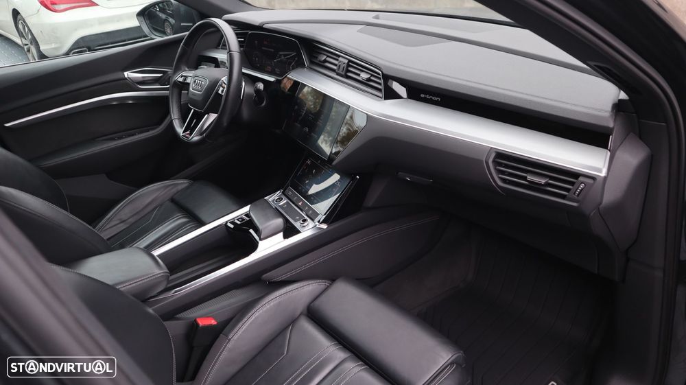Audi e-tron 55 quattro - 23