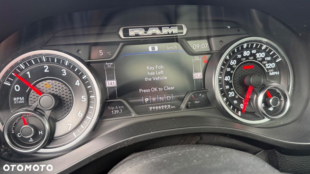 RAM 1500 Crew Cab Shortbed Laramie - 25