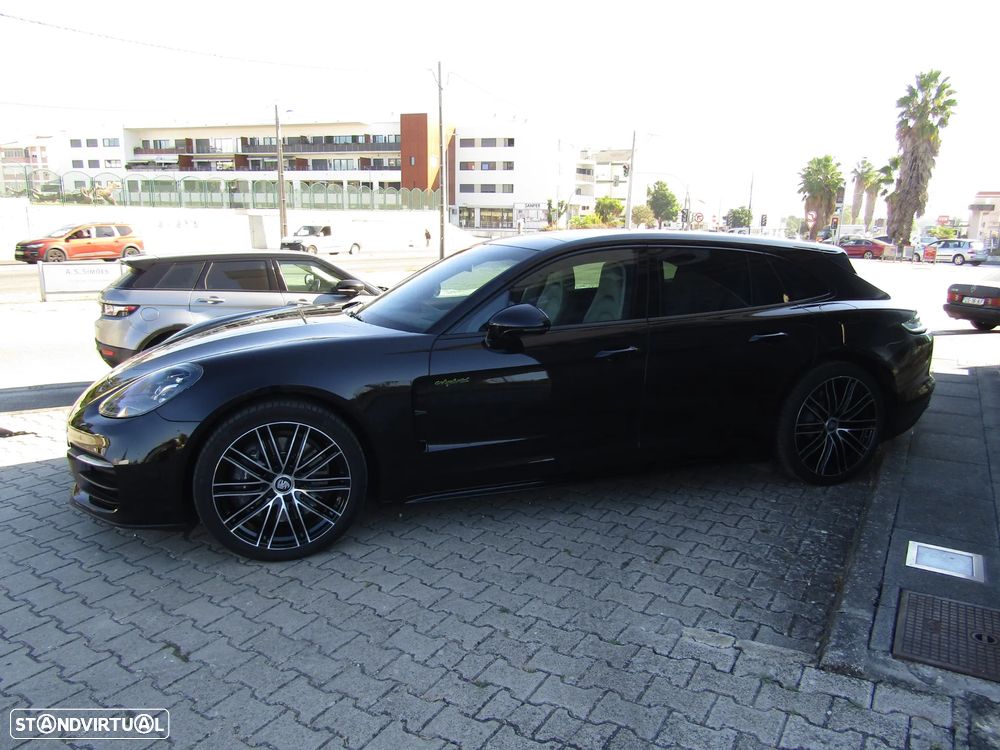 Porsche Panamera Sport Turismo 4 E-Hybrid - 10