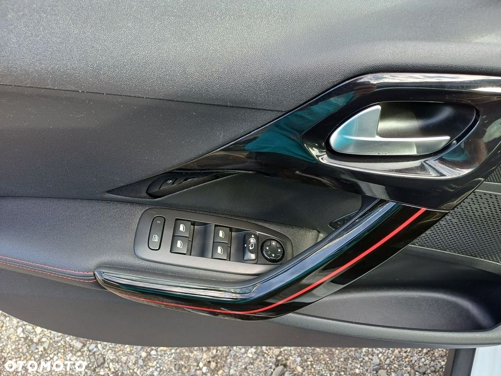 Peugeot 2008 PureTech 110 Stop&Start EAT6 GT-Line Edition - 19
