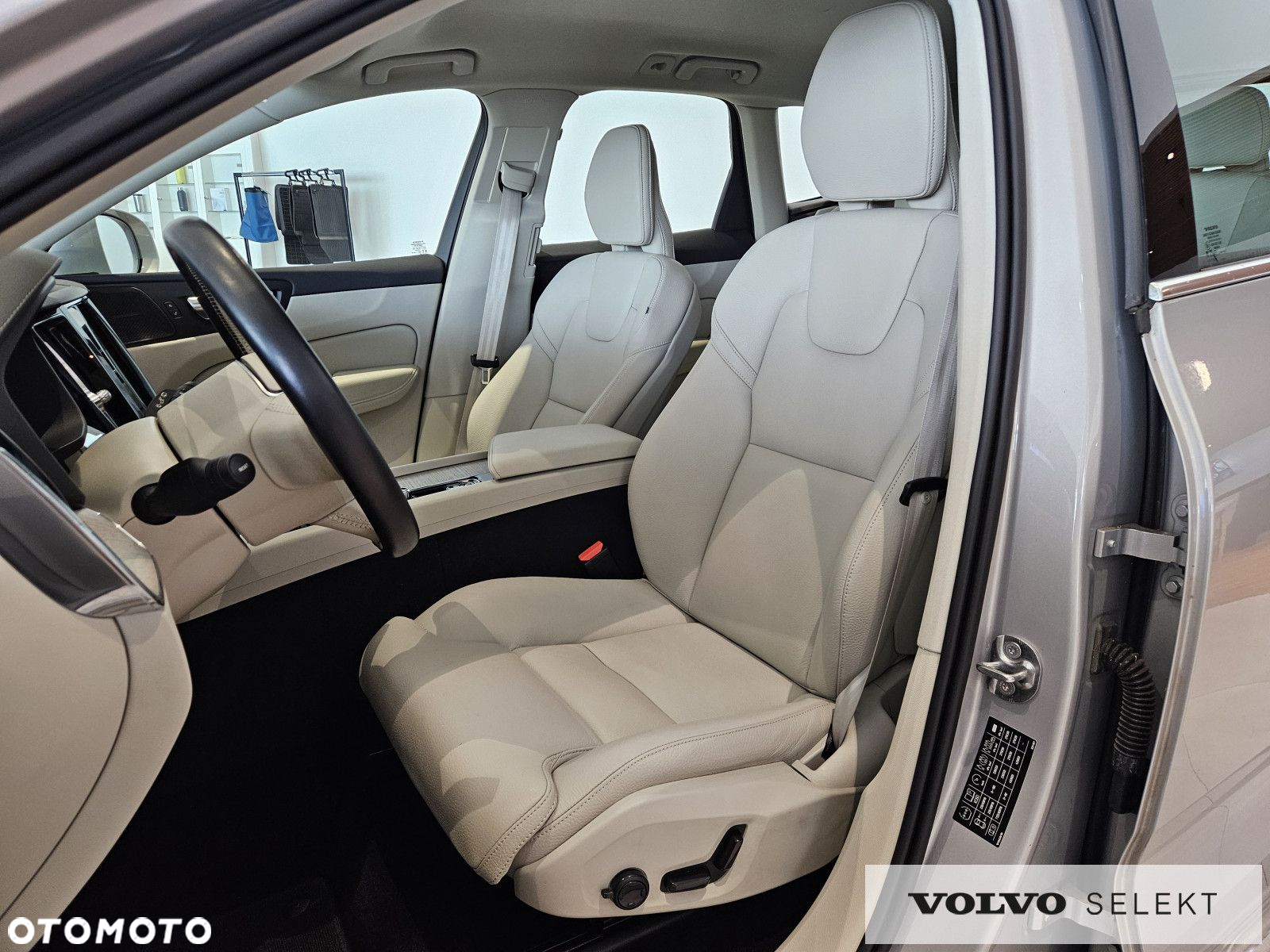Volvo XC 60 - 18