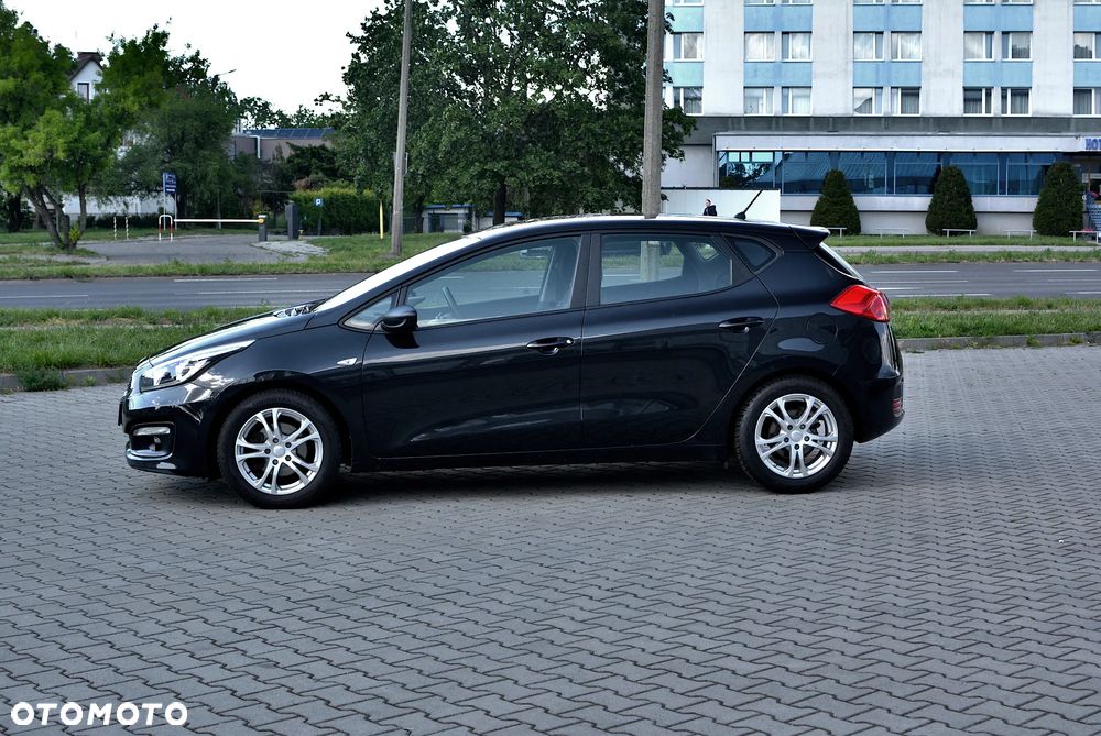 Kia Ceed 1.6 GDI Edition 7 - 8