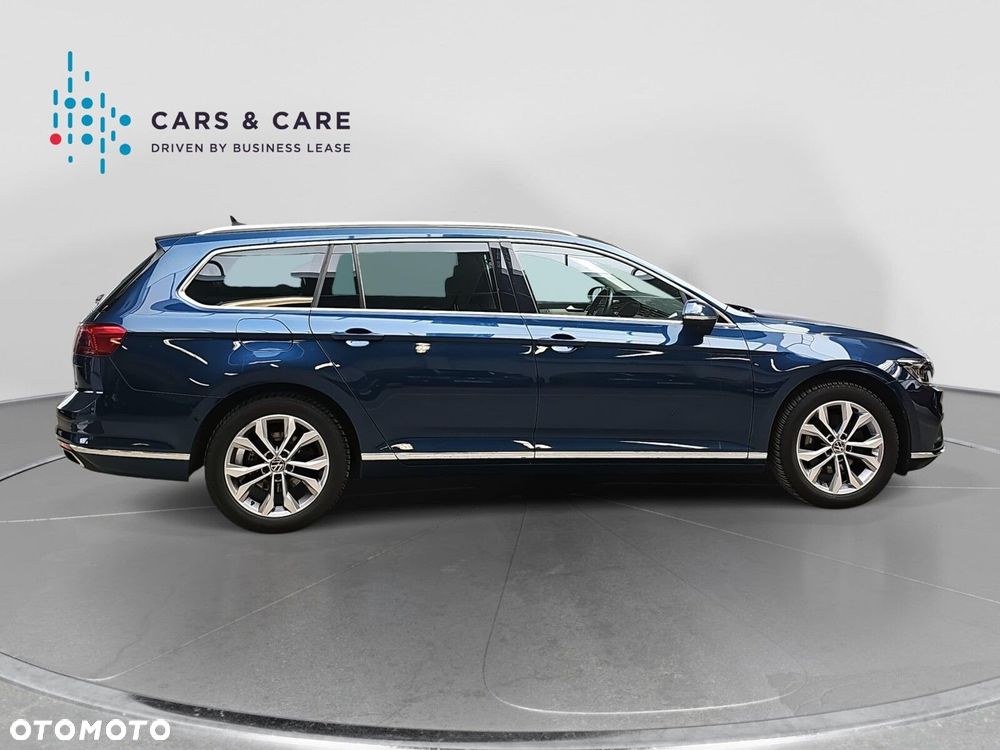 Volkswagen Passat Variant 2.0 TDI Elegance DSG - 25
