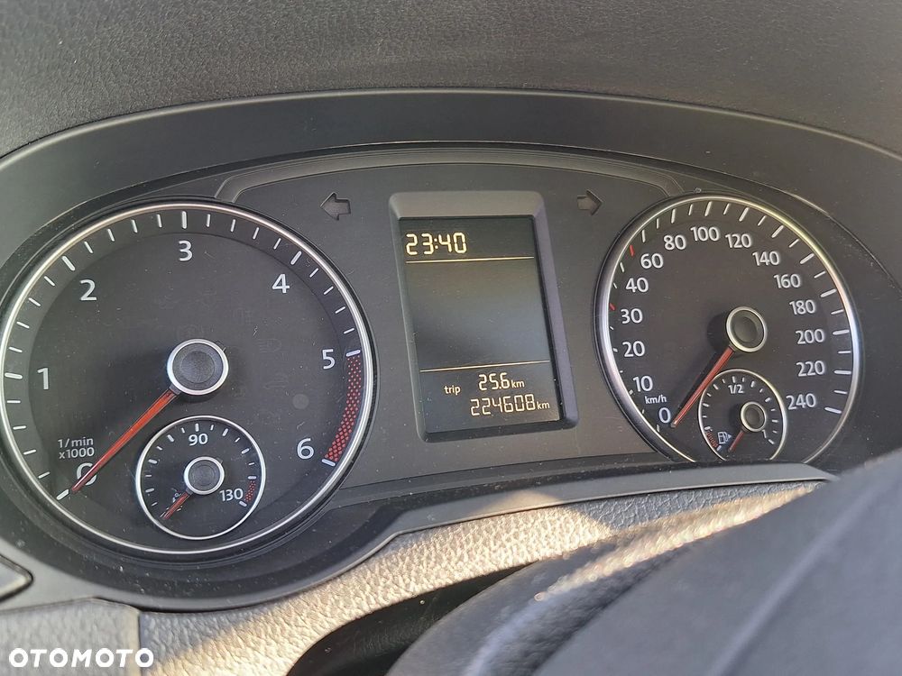 Volkswagen Sharan 2.0 TDI DPF BlueMotion Comfortline - 14