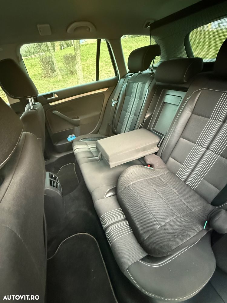 Volkswagen Golf 1.6 TDI DPF BlueMotion Technology MATCH - 29