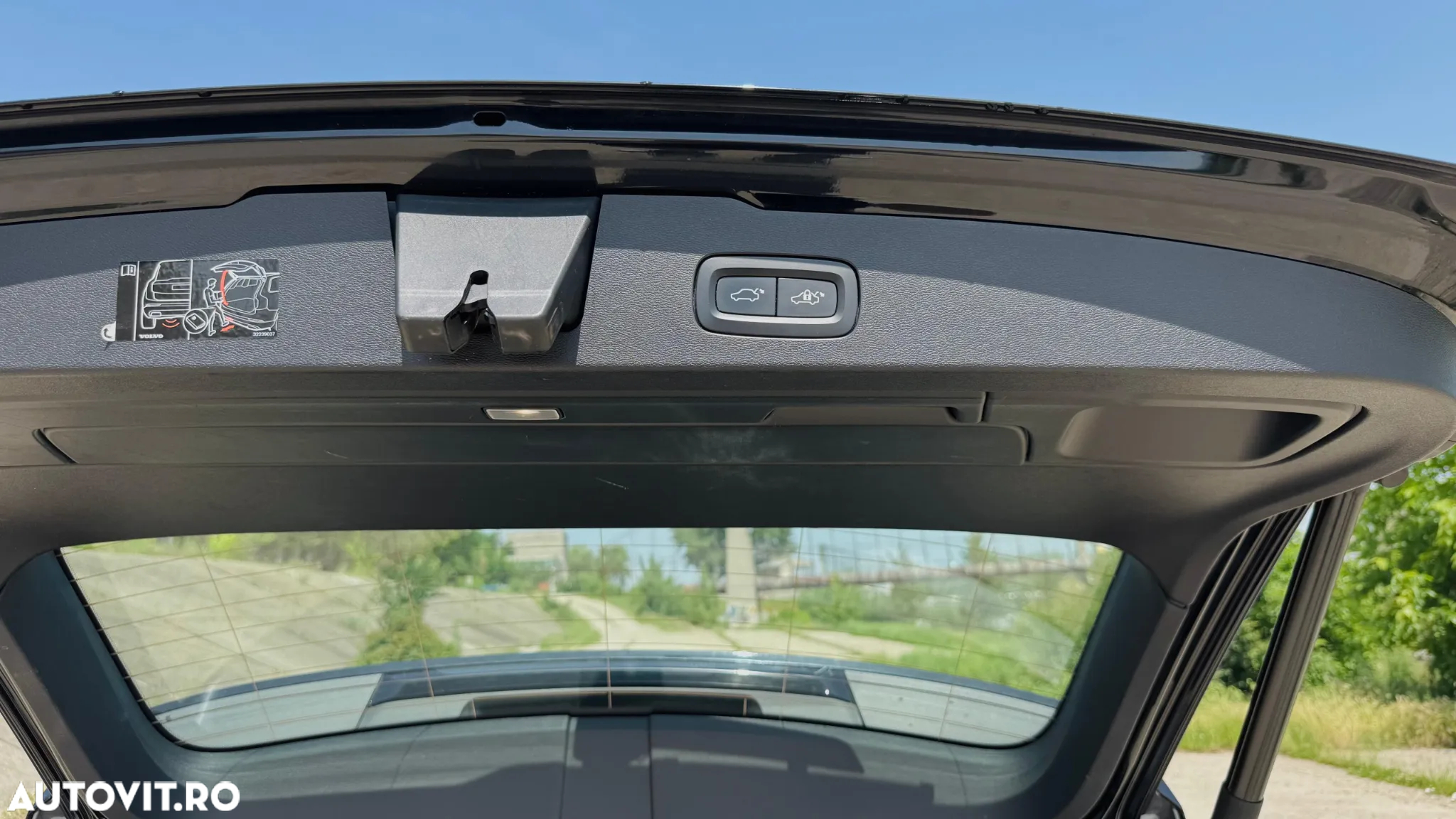 Volvo V60 D4 Geartronic Momentum Pro - 17