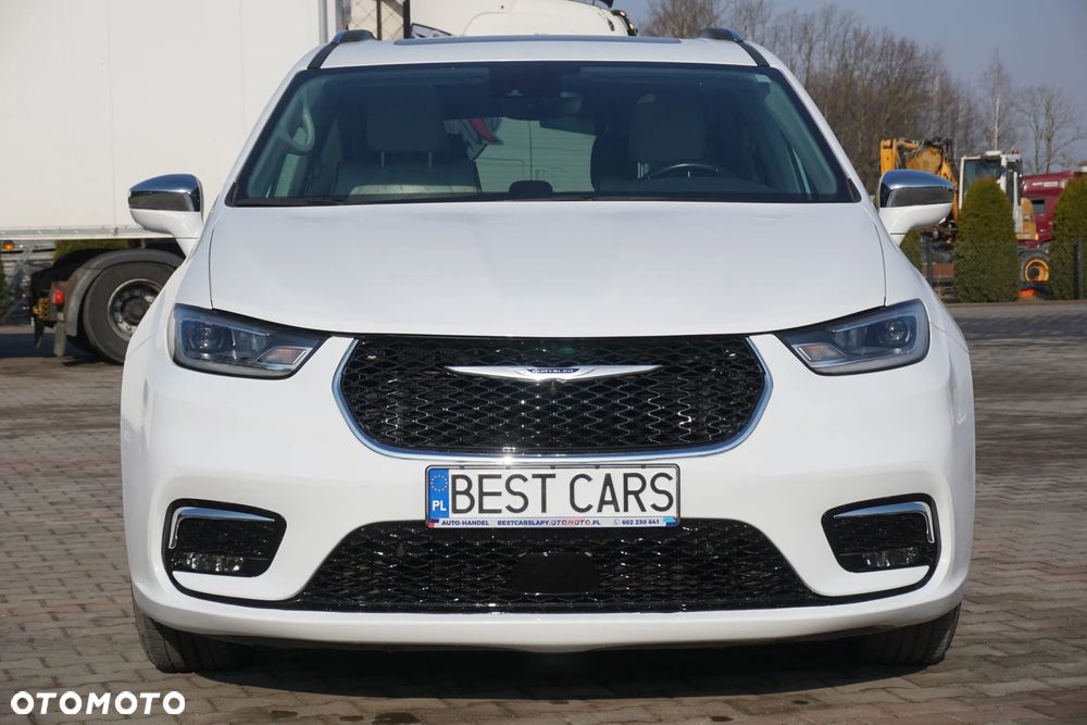 Chrysler Pacifica - 1