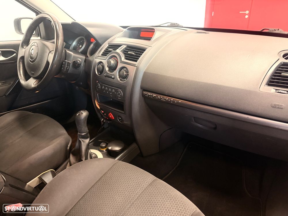 Renault Mégane Break 1.5 dCi Confort - 11