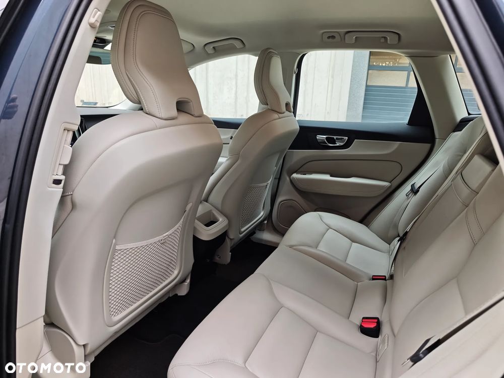 Volvo XC 60 D4 Inscription - 8