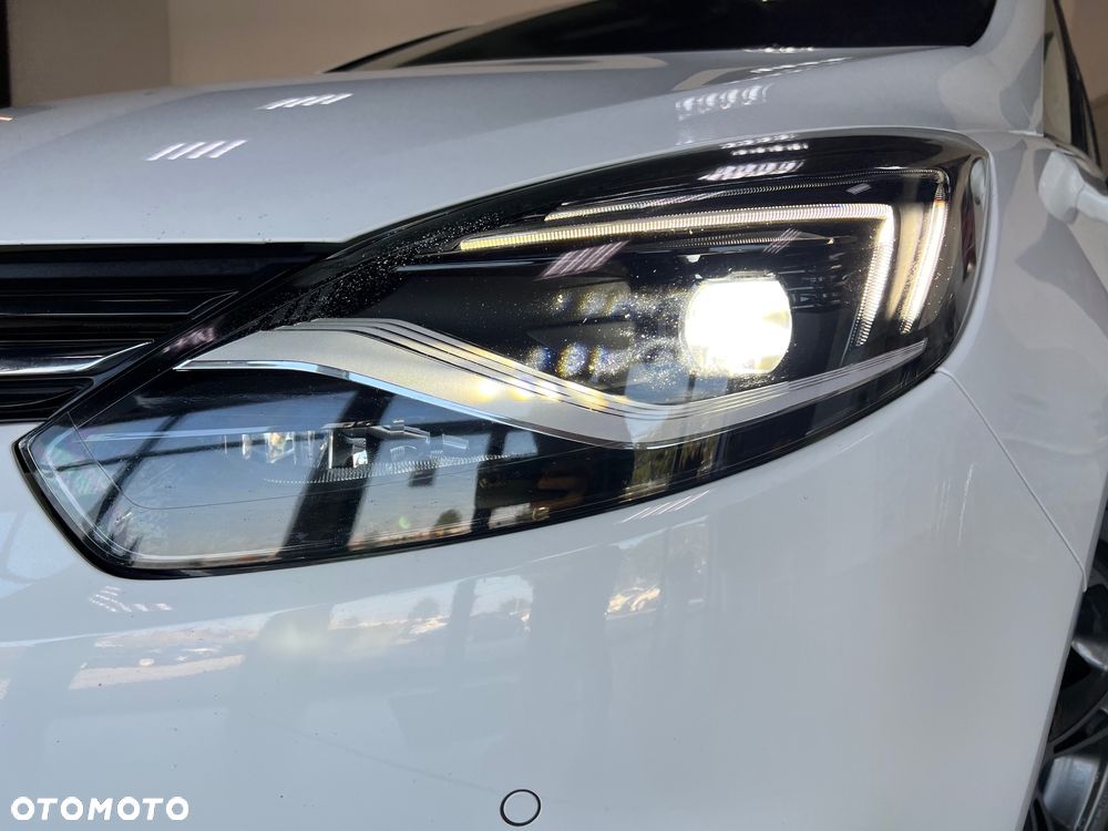 Opel Zafira - 10