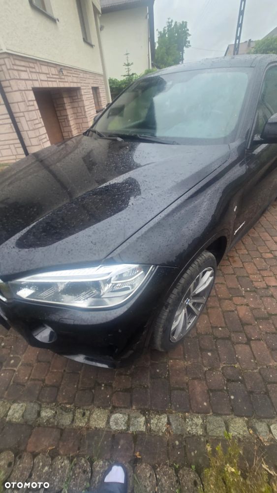 BMW X6 xDrive40d - 16