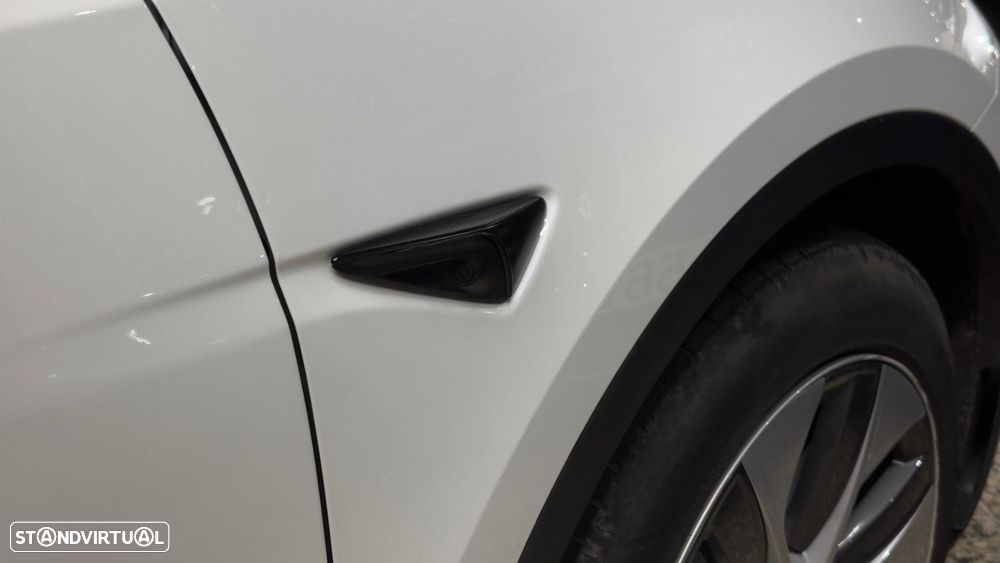 Tesla Model Y Long Range Dual Motor AWD - 40