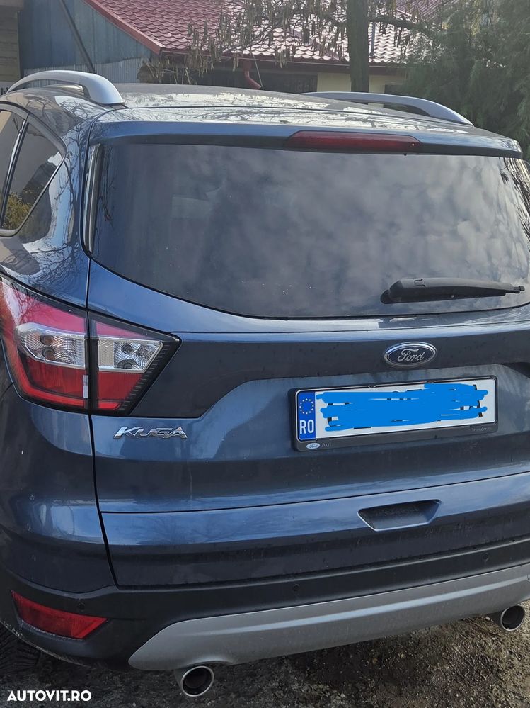 Ford Kuga 2.0 TDCi 4WD Powershift Titanium - 4