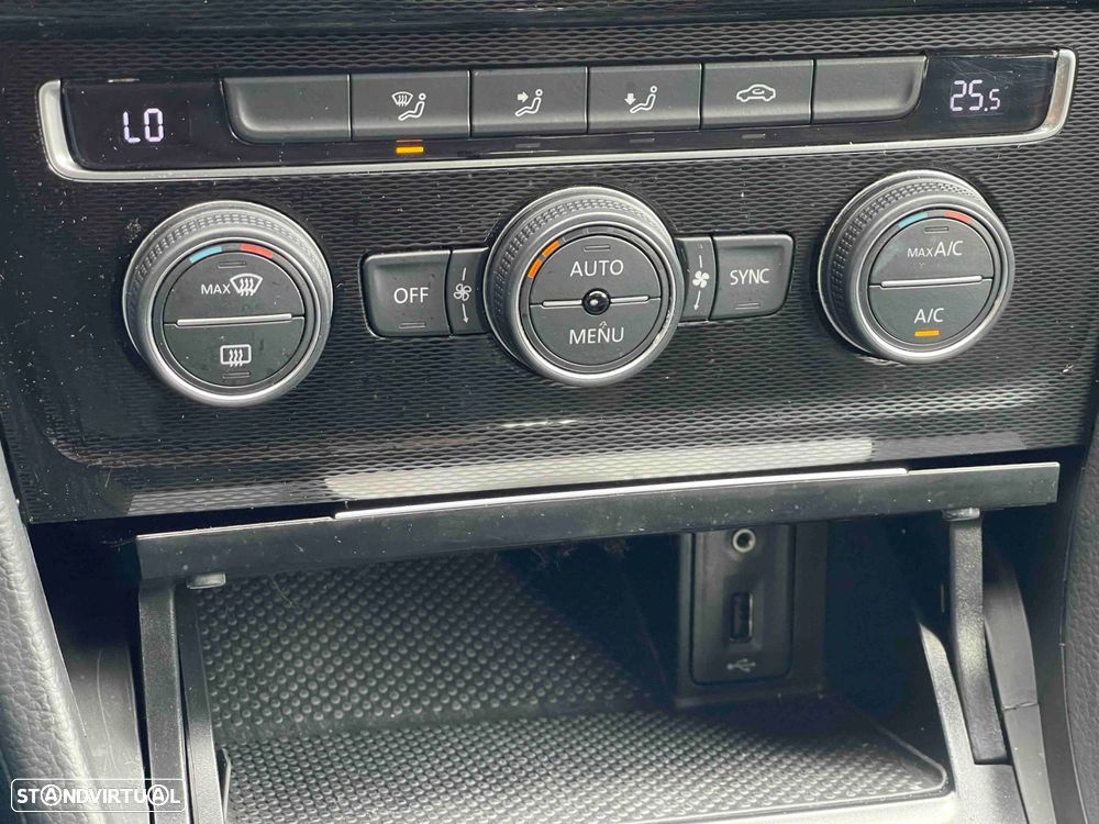 VW Golf 1.4 GTE Plug-in - 44