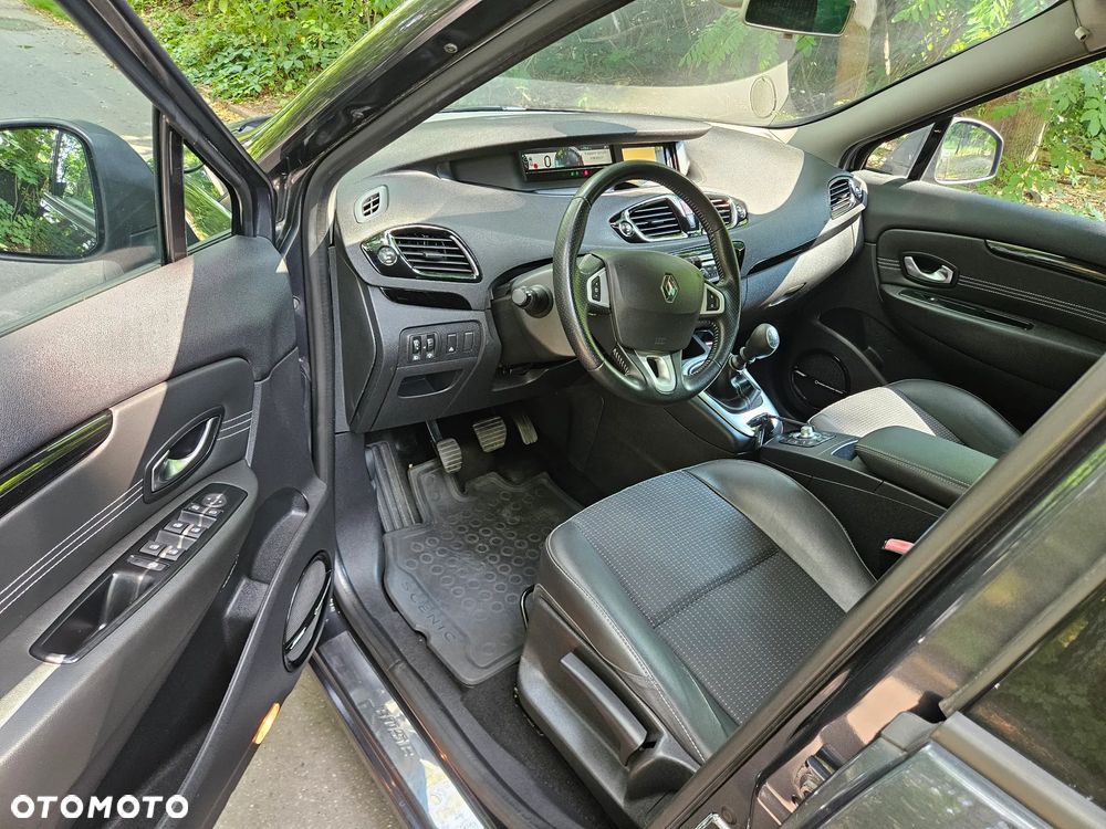 Renault Grand Scenic TCe 130 Bose Edition - 9