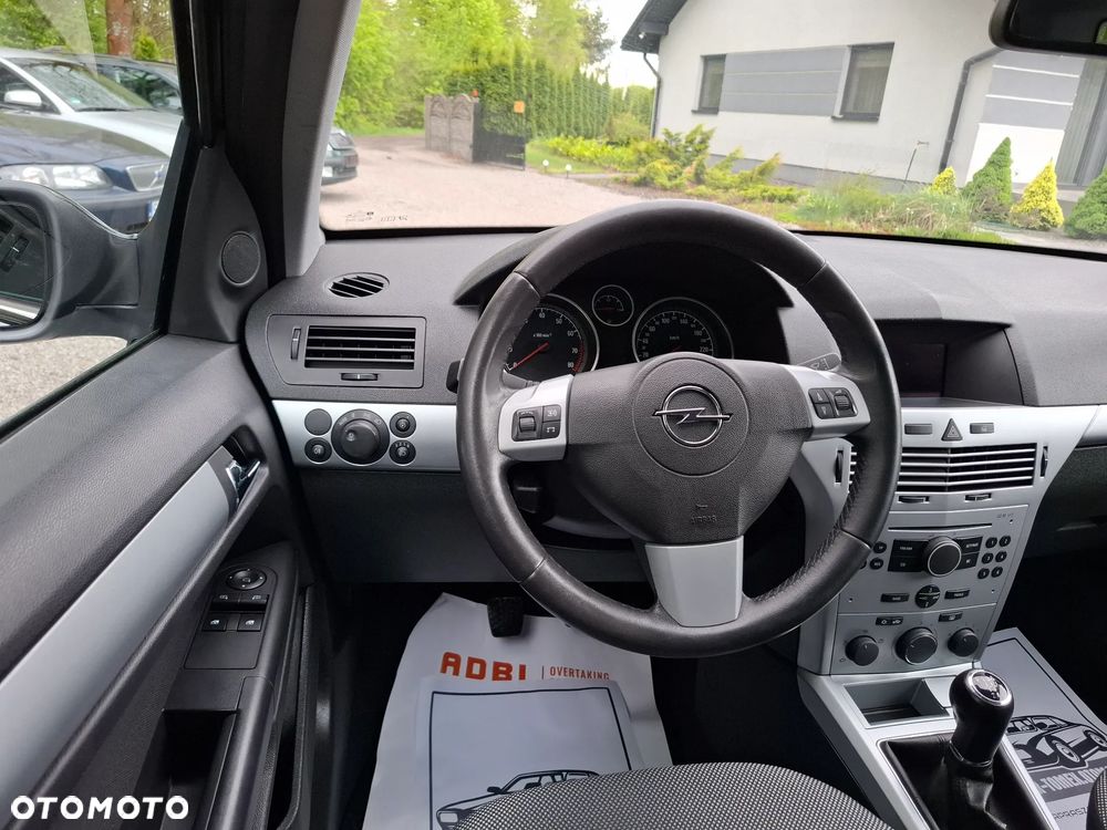 Opel Astra 1.4 NJoy - 21