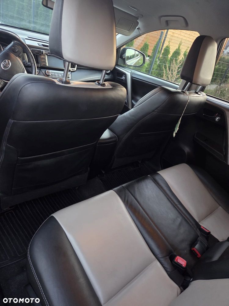 Toyota RAV4 - 3