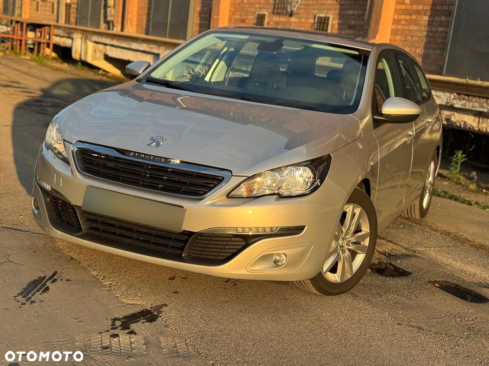 Peugeot 308 - 1
